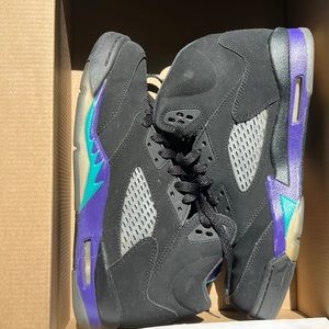 Air Jordan 5 Retro GS size 7Y